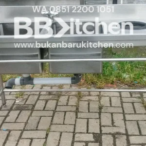 Double Sink Stainless Steel dengan Sayap Pembuangan 150x60 cm