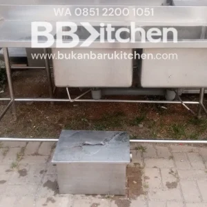 Double Sink Stainless Steel Sayap Kiri dengan Grease Trap P170 x L75 x T84 cm