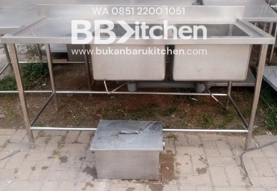 Double Sink Stainless Steel Sayap Kiri dengan Grease Trap P170 x L75 x T84 cm