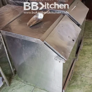 Ice Bin dengan Scoop Es Ukuran P 50 x 65 x T 85 cm