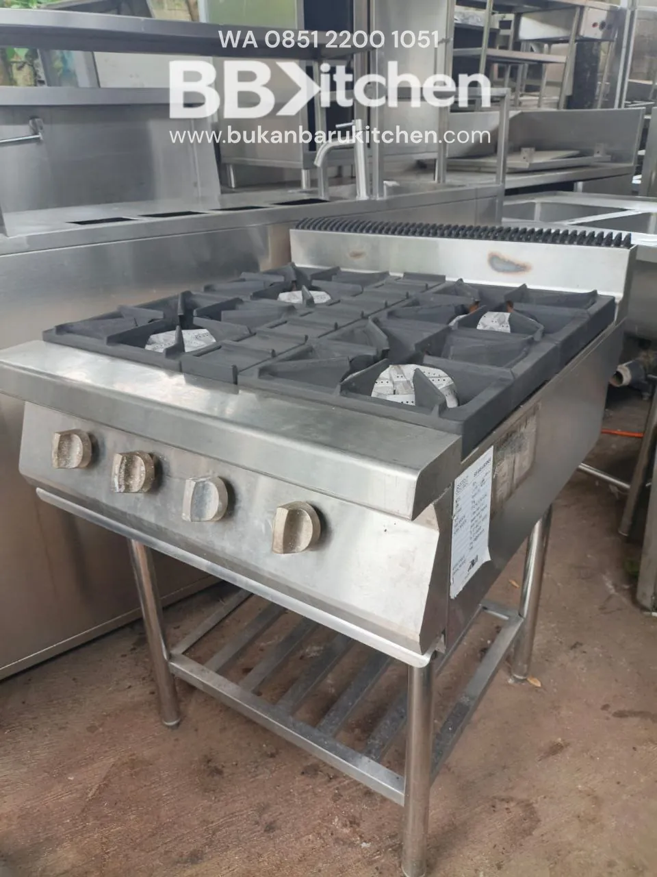 Kompor Gas 4 Tungku Perapian Medium Pressure Ukuran 70x80x85