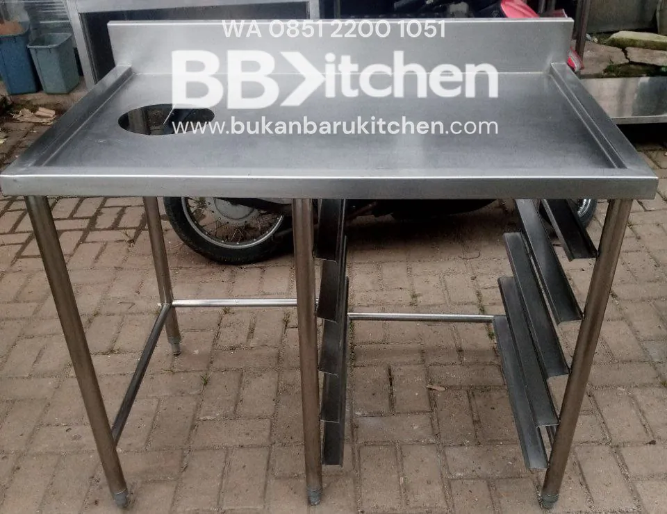 Meja 1 Susun Stainless Steel dengan Lobang Pembuangan dan 5 Tray - Ukuran P 110 x L 75 x T 84 cm