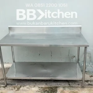 Meja 2 Susun Stainless Steel dengan Backplash Ukuran 150x75x85