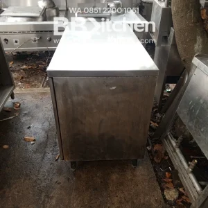 Meja Kabinet Ambalan Pintu Kupu-Kupu Ukuran 120x60x85