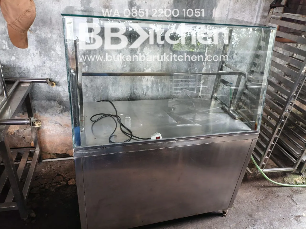 Meja Kabinet Stainless dengan Etalase Kaca 120x70x80