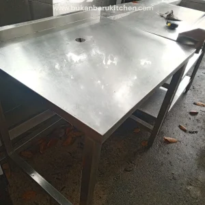 Meja Kompor 1 Susun dengan Lubang Selang Gas Ukuran 85x70x80