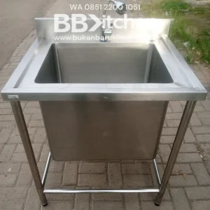 Single Sink Jumbo dengan Kran Ukuran P 80 x L 70 x T 85 cm