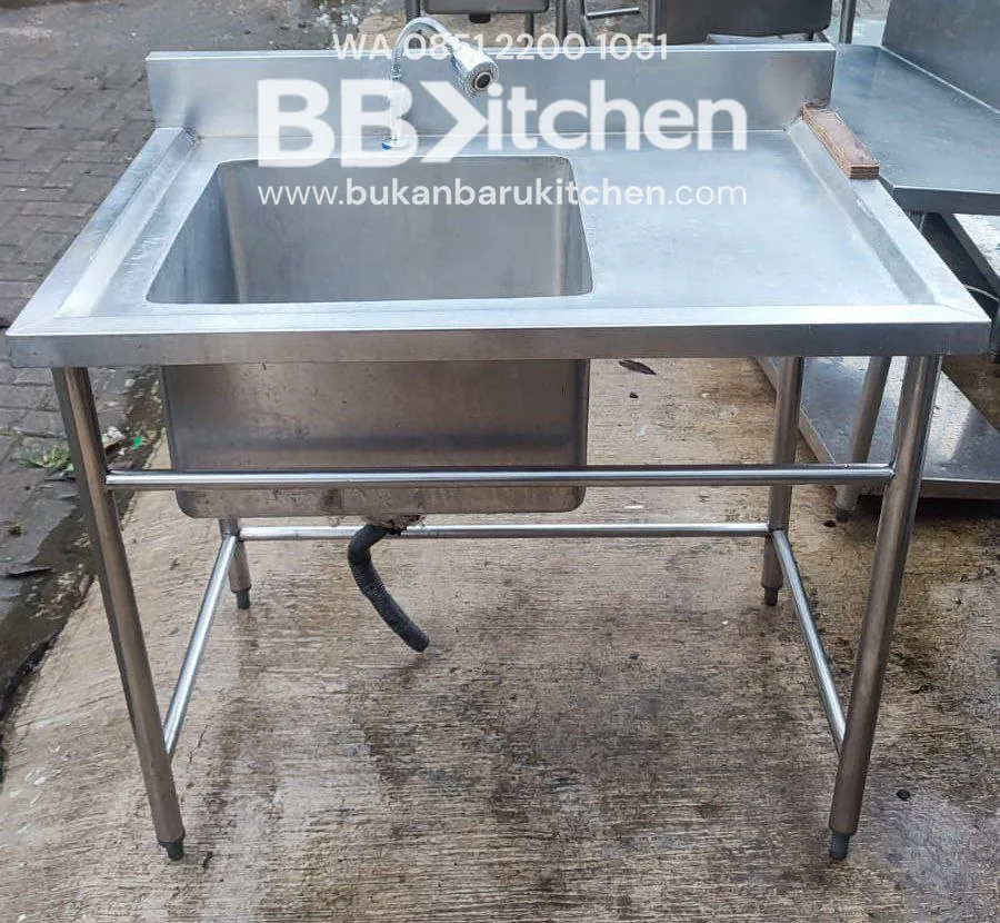 Single Sink Sayap Kanan dengan Kran P 100 x L 75 x T 85 cm