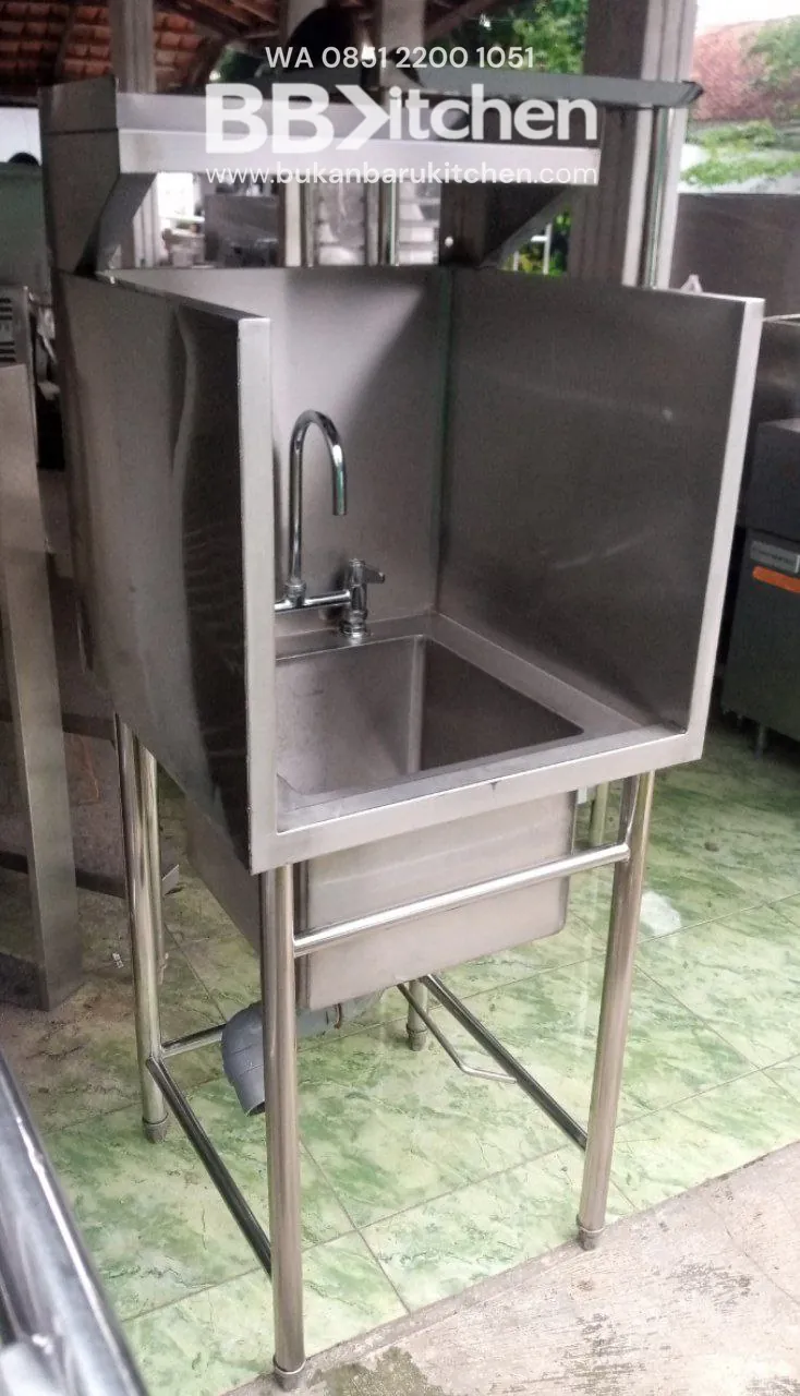 Single Sink Stainless Steel Backsplash P60 x L60 x T85 cm