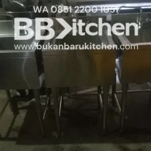 Single Sink Stainless Steel dengan Kran 50x50x85 cm