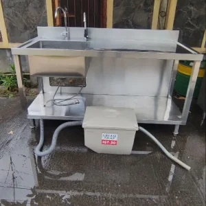 Single Sink Stainless Steel Sayap Kanan 150x70x80 dengan 2 Ambalan dan Kran