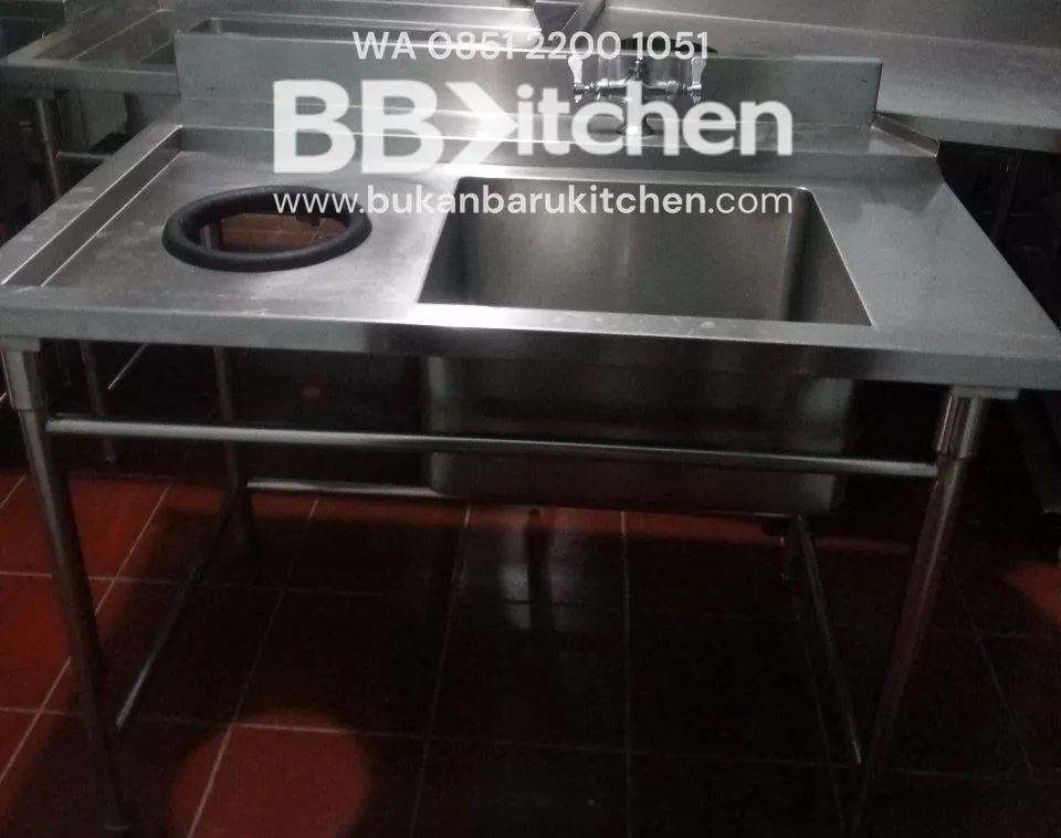Single Sink Stainless Steel Sayap Kiri dengan Lobang Pembuangan 117x75x85 cm
