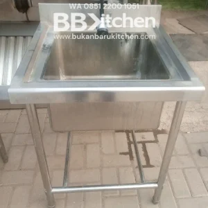 Sink Stainless Steel 1 Lobang dengan Kran P 70 x L 70 x T 85 cm