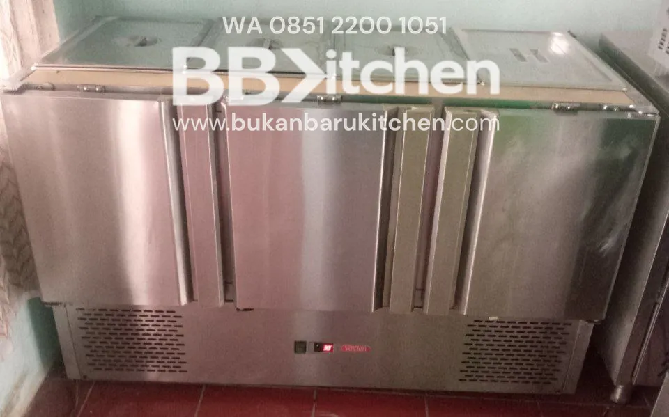 Under Counter Chiller Salad 3 Pintu VOSTEN 136x70x85 cm - Image 6