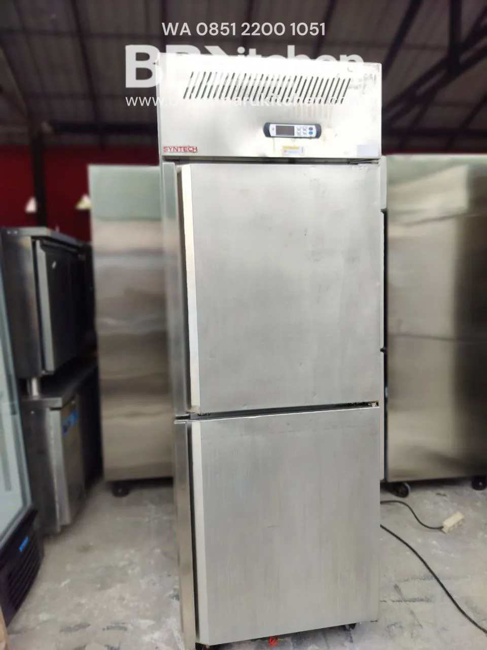 Freezer Upright 2 Pintu Syntech SLLZ4-450FC Kapasitas 600 L - Image 8