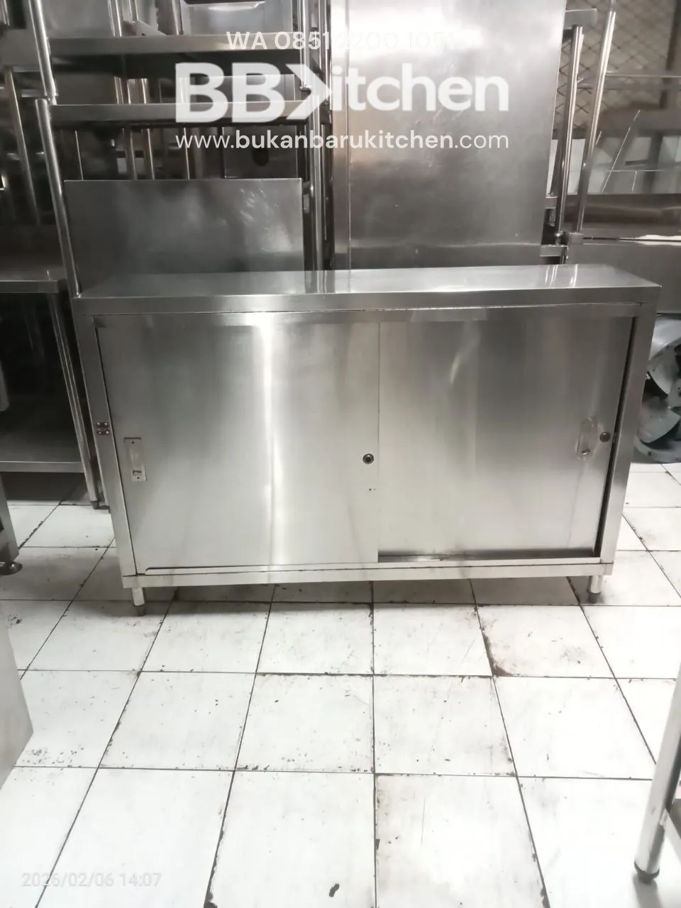 Kabinet Pintu Sliding Stainless Steel 137x35x90