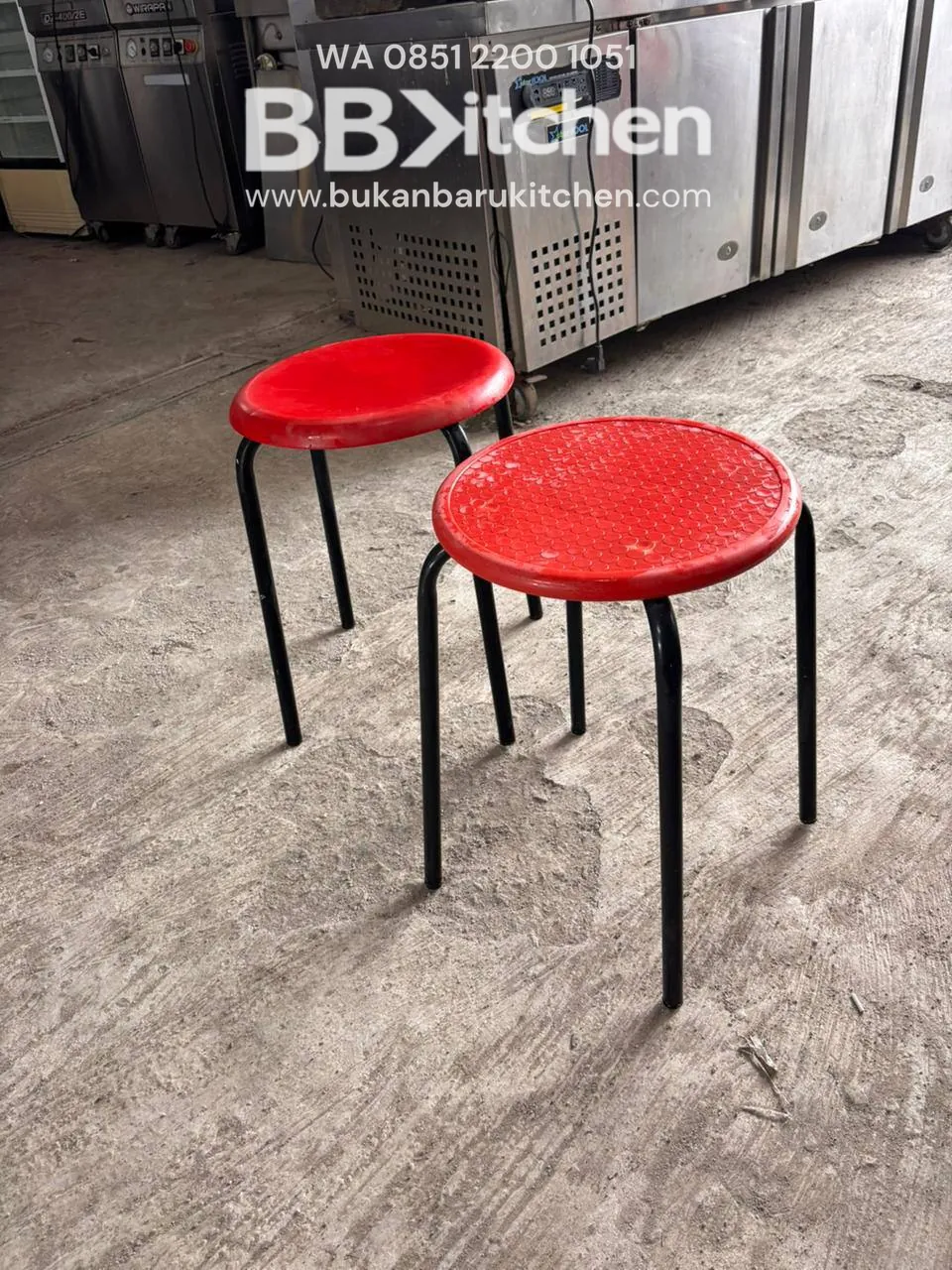 Kursi Dudukan Plastik Kaki Besi BBKitchen - Image 3