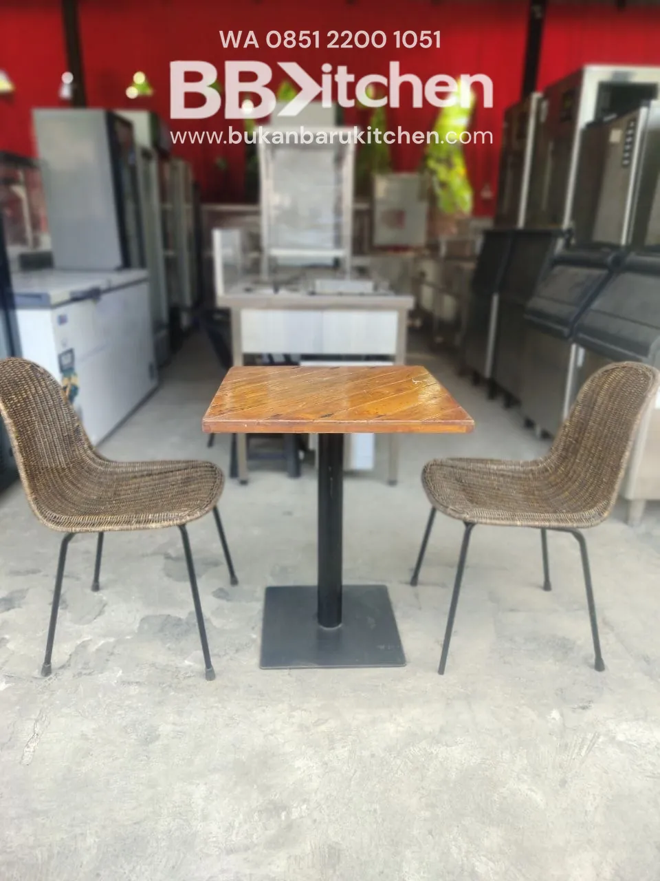 Kursi Kafe Rotan dengan Kaki Besi - 60x60x73 cm - Image 2