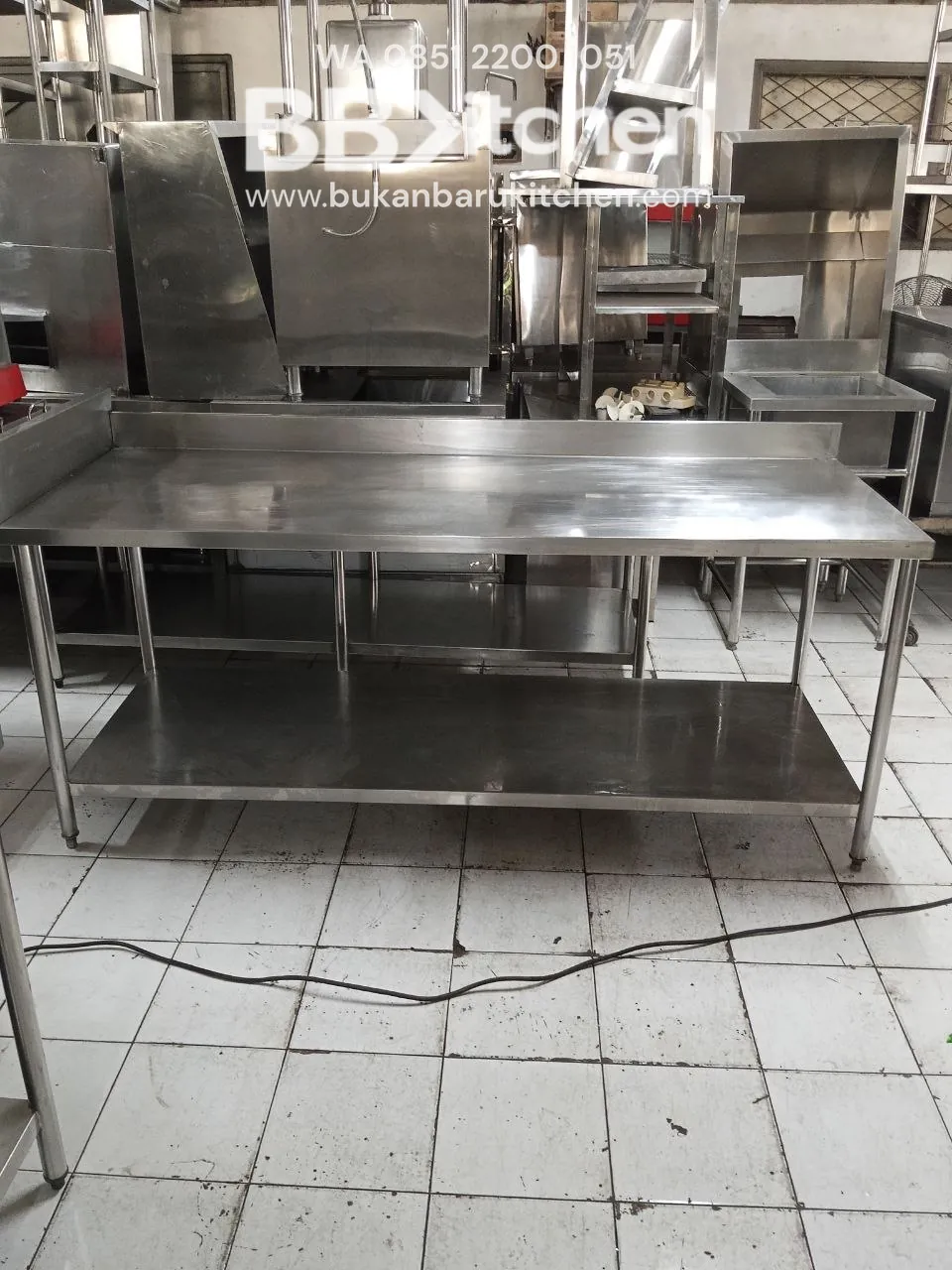 Meja 2 Susun Stainless Steel Ukuran 204x75x85 cm