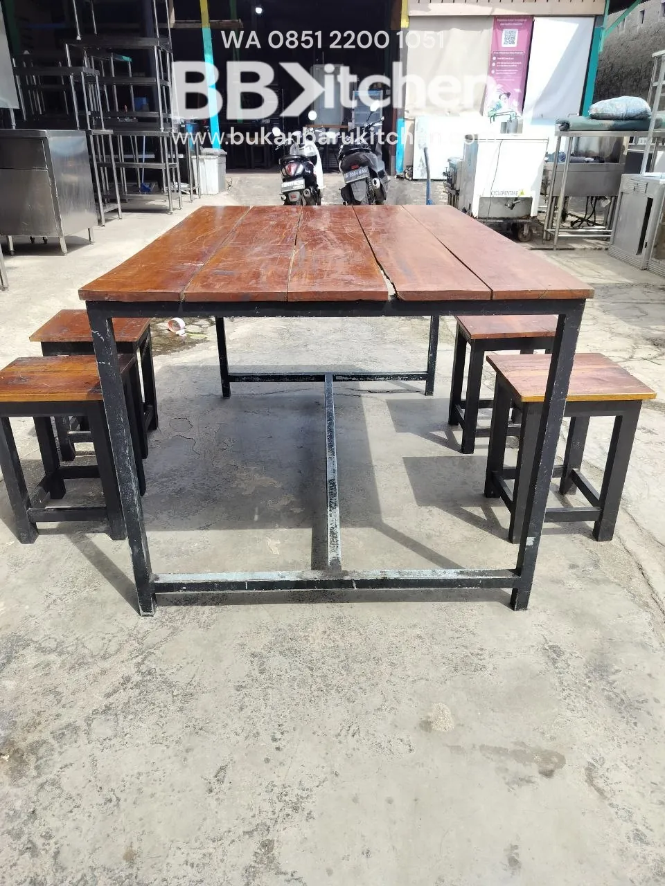Meja dan Kursi Kafe Besi - P 146cm L 96cm T 78cm - Image 6