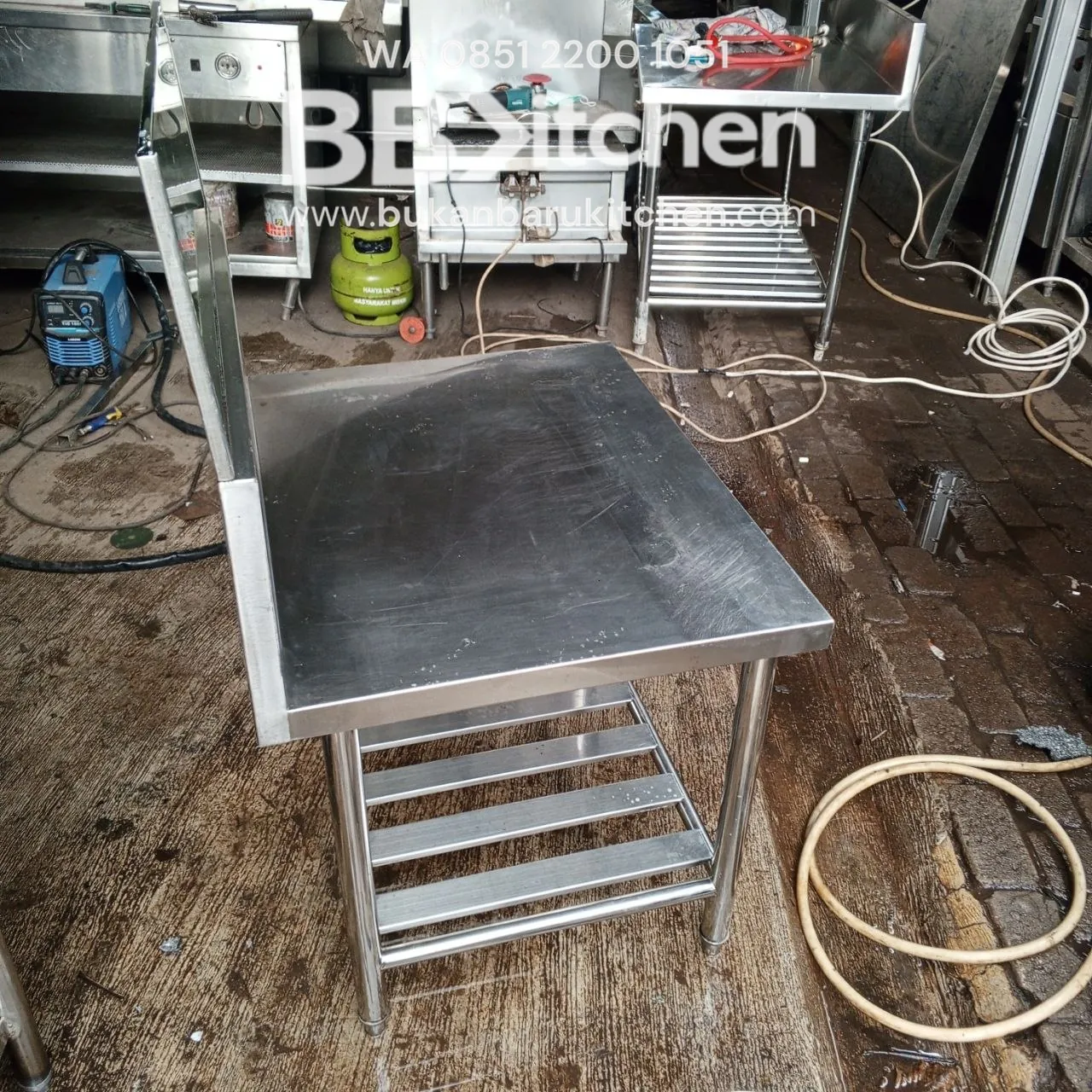 Meja Kompor 2 Susun Becksples dengan Kaca Ukuran 75x60x63 - Image 3