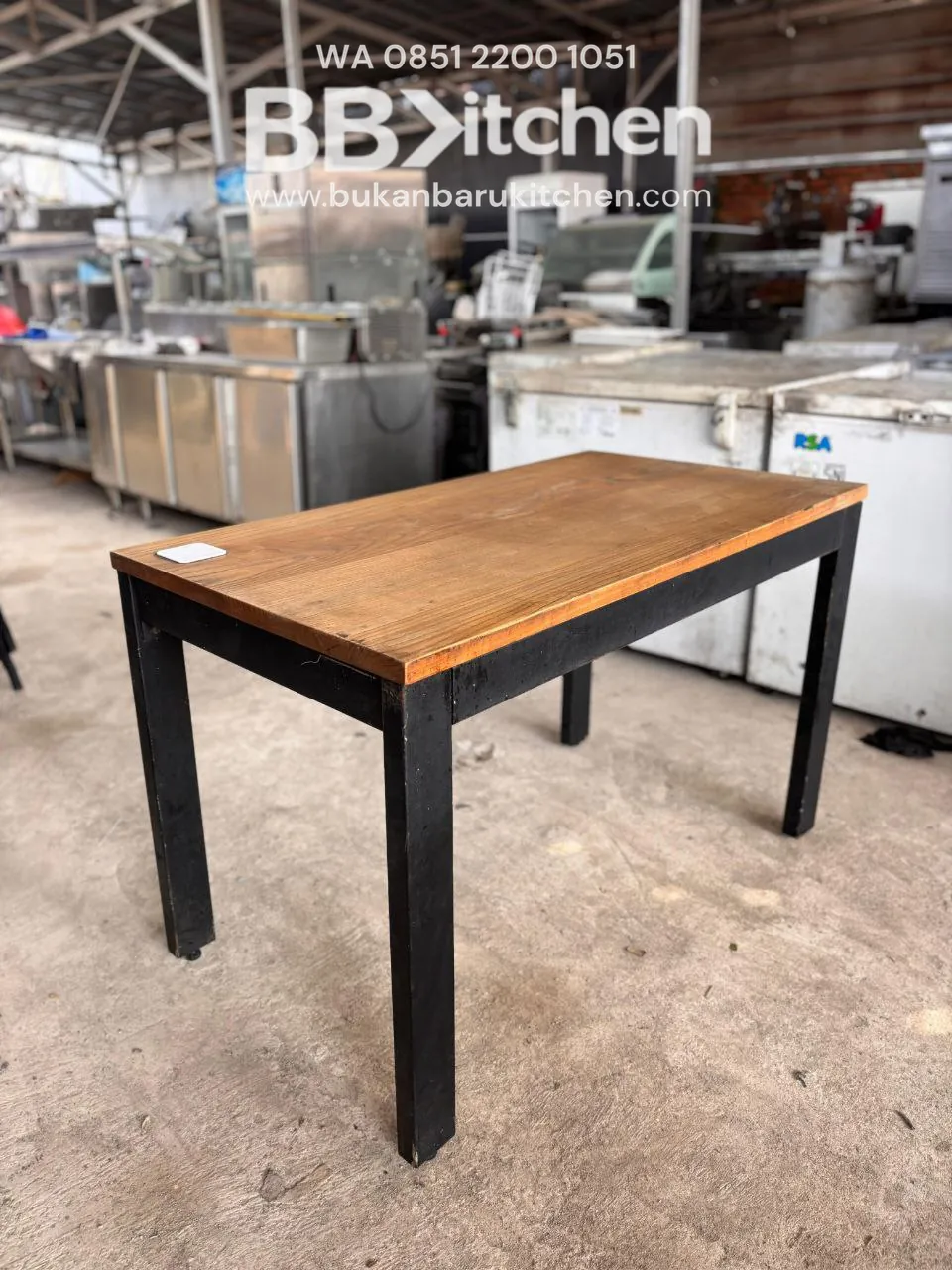 Meja Makan Kayu Solid Kaki Besi 120x63x67