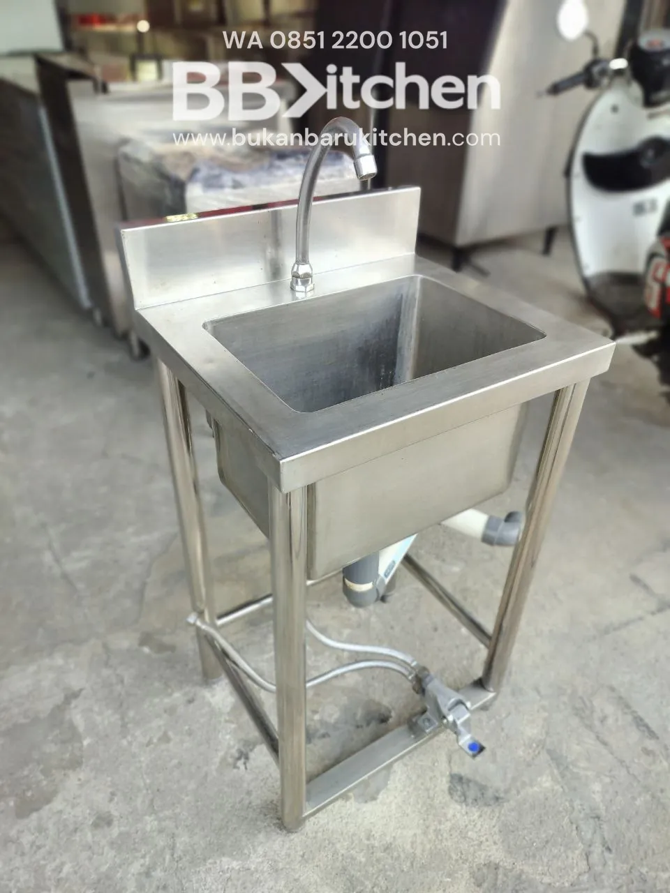 Singel Sink Mini dengan Kran Injak - Ukuran P 45 L 40 T 75 - Image 2