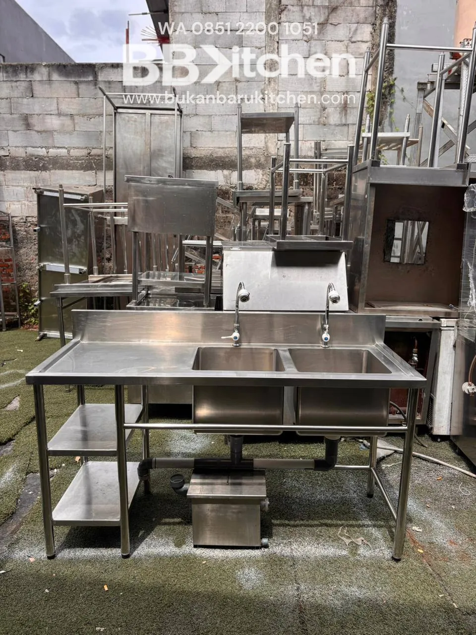 Sink 2 Lubang Sayap Kiri dengan Ambalan Meja dan Grease Trap 160x60 cm