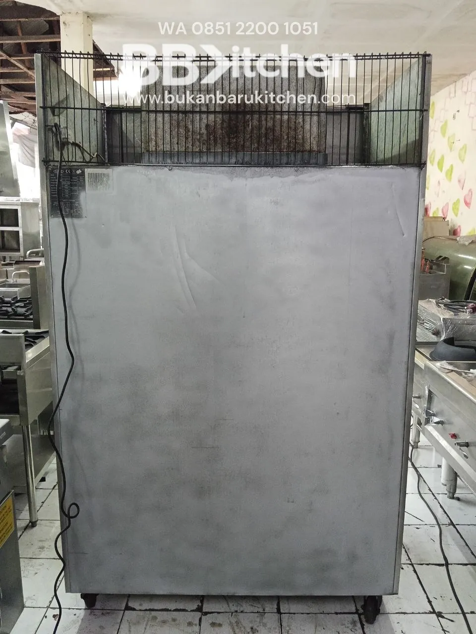 Upright Chiller 4 Pintu Crown UK 122x76x200 - Image 4