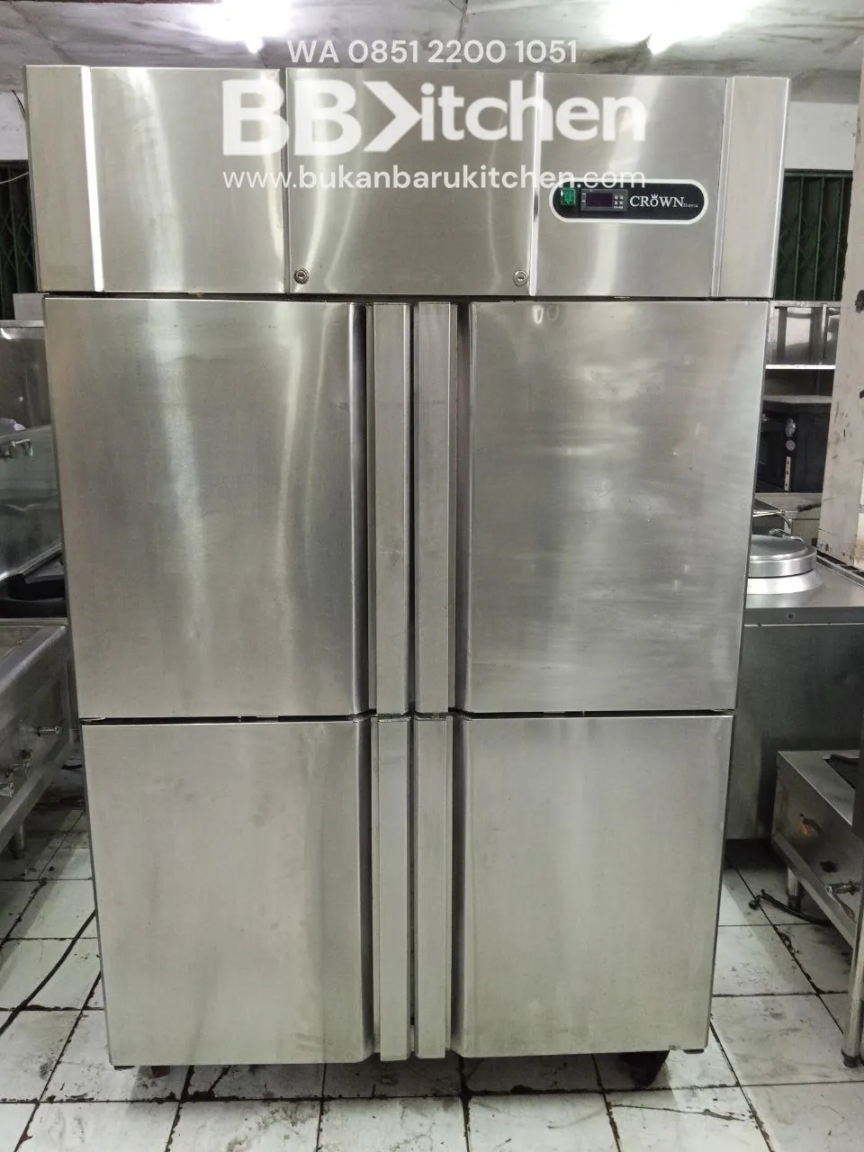 Upright Chiller 4 Pintu Crown UK 122x76x200
