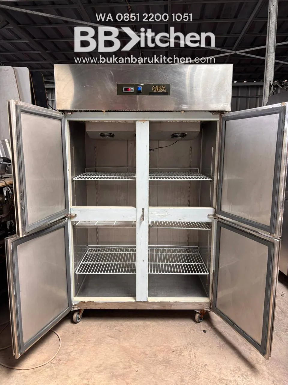 Upright Chiller 4 Pintu GEA Bekas - Image 4
